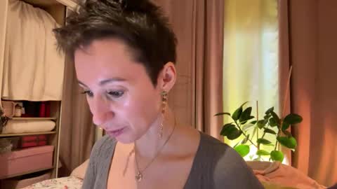 Snapshot of makesquirtt chatting on November 15, 2025, 4:14 pm Follow please and enjoy online show from November 15, 2025, 4:14 pm
