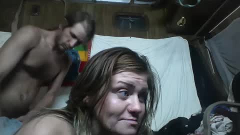 Snapshot of makethat chatting on October 11, 2025, 8:35 am Makethatgypsy online show from October 11, 2025, 8:35 am