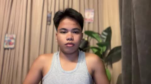 Snapshot of makeyoumineee chatting on April 10, 2026, 8:52 am makeyoumineee online show from April 10, 2026, 8:52 am