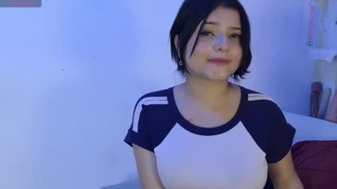 Snapshot of makii__ chatting on February 10, 2026, 8:02 pm Maki online show from February 10, 2026, 8:02 pm