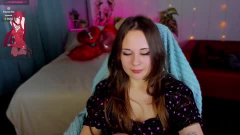 Makima online show from February 7, 2025, 1:32 pm