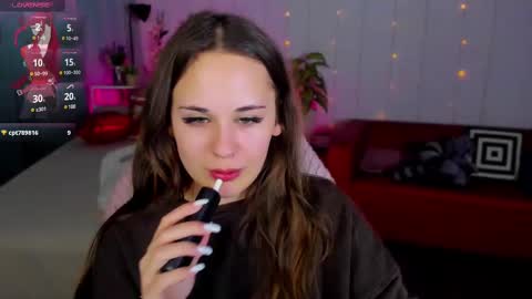 Makima online show from February 12, 2025, 7:56 pm