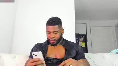 Snapshot of makonneen chatting on February 12, 2026, 5:02 am Makonnen online show from February 12, 2026, 5:02 am