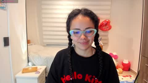 Snapshot of mal_norma chatting on December 18, 2025, 5:46 am Mal Norma online show from December 18, 2025, 5:46 am