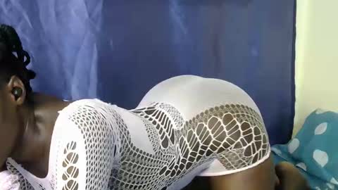 Snapshot of malaika_musa chatting on September 17, 2025, 7:32 am malaika_musa online show from September 17, 2025, 7:32 am