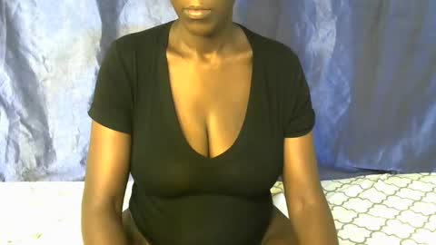 malaika_musa online show from January 7, 2026, 8:39 am
