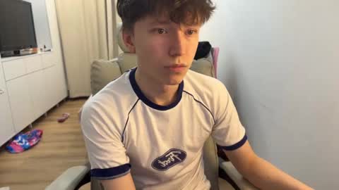 Snapshot of malcolm_yang chatting on October 24, 2025, 1:29 pm Tom and Mark 3 online show from October 24, 2025, 1:29 pm