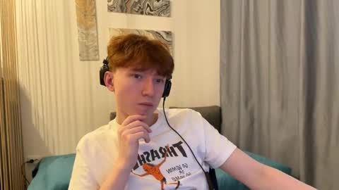 Snapshot of malcolm_yang chatting on December 3, 2025, 9:51 am Tom and Mark 3 online show from December 3, 2025, 9:51 am