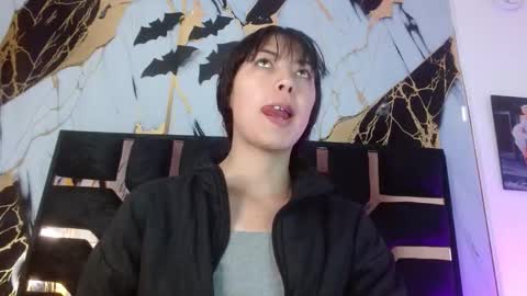 malejacs01 online show from November 6, 2025, 11:33 am