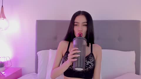 Snapshot of malena_angel_ chatting on December 9, 2024, 8:01 pm Malena Angel online show from December 9, 2024, 8:01 pm