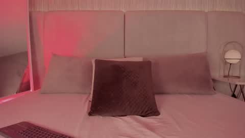 Malena Angel online show from November 27, 2025, 9:28 pm