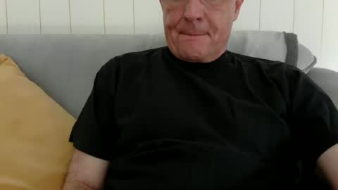 maletoysub online show from July 4, 2026, 5:19 pm