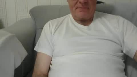 Snapshot of maletoytouse chatting on February 10, 2026, 7:29 pm maletoytouse online show from February 10, 2026, 7:29 pm