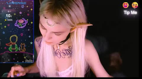 Snapshot of mali_sia chatting on October 1, 2025, 1:00 am Mischelle online show from October 1, 2025, 1:00 am