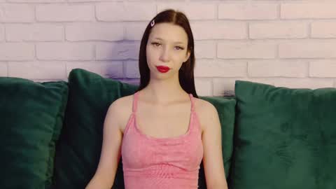 Snapshot of malialandre chatting on February 14, 2025, 11:42 am Malialandre online show from February 14, 2025, 11:42 am