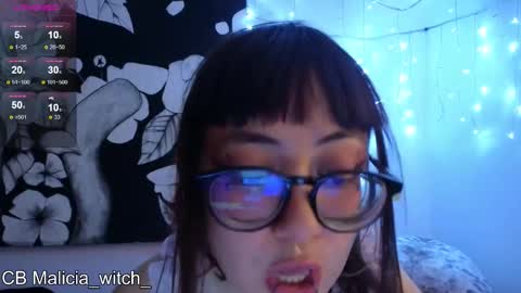 Snapshot of malicia_witch_ chatting on December 23, 2025, 4:43 am Mar Alicia Rosie v A L I C I A W I T C - Meg Cherie online show from December 23, 2025, 4:43 am
