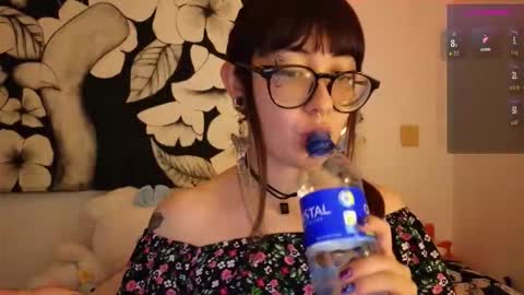 Snapshot of malicia_witch_ chatting on February 10, 2026, 3:43 am Mar Alicia Rosie v A L I C I A W I T C - Meg Cherie online show from February 10, 2026, 3:43 am