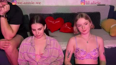 Snapshot of maliinka chatting on February 14, 2026, 8:05 pm Malinka online show from February 14, 2026, 8:05 pm