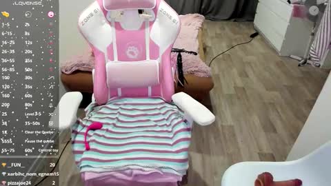 malina_lovely online show from September 22, 2025, 9:06 pm