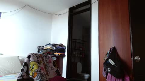 Malita online show from November 18, 2025, 8:13 pm