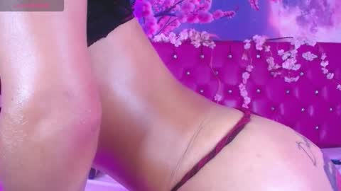 Snapshot of malory_cortez chatting on November 4, 2025, 3:27 am Malory online show from November 4, 2025, 3:27 am