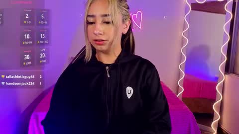 Malory  online show from November 23, 2025, 11:43 am