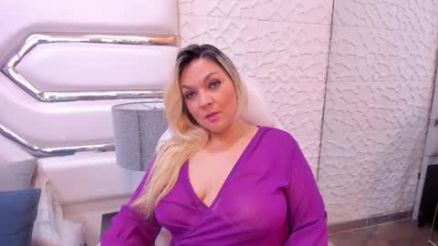 MalorySweet  online show from October 28, 2025, 1:03 pm