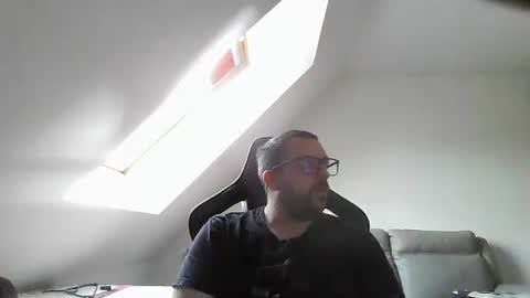 breton online show from October 26, 2025, 9:59 am