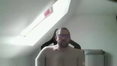 breton online show from October 29, 2025, 10:17 am