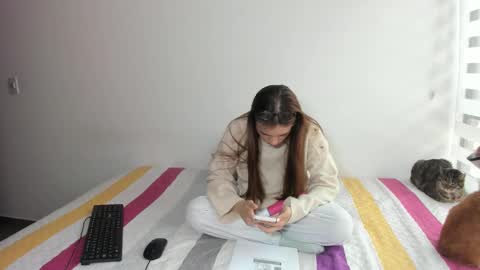 Snapshot of malucam_06 chatting on January 17, 2026, 6:11 pm instagram nueela online show from January 17, 2026, 6:11 pm