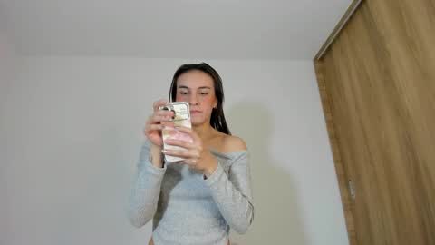 Snapshot of malucam_06 chatting on February 19, 2026, 11:23 pm instagram nueela online show from February 19, 2026, 11:23 pm