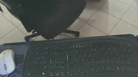 Snapshot of maly246 chatting on January 17, 2026, 8:08 am maly246 online show from January 17, 2026, 8:08 am