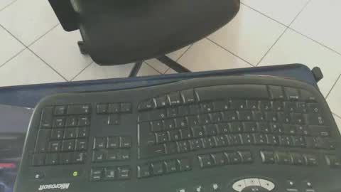 Snapshot of maly246 chatting on February 12, 2026, 11:16 am maly246 online show from February 12, 2026, 11:16 am