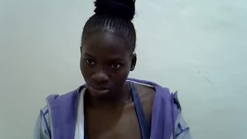 mamichula42 online show from November 28, 2025, 7:00 am