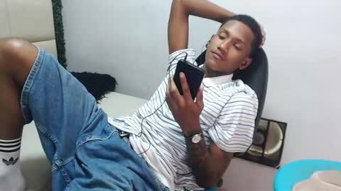 man_san11 online show from January 5, 2025, 3:45 pm