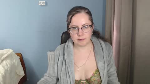 Snapshot of mandarinka28 chatting on December 2, 2025, 9:14 am mandarinka28 online show from December 2, 2025, 9:14 am