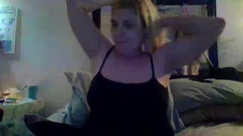 mindy22 online show from February 14, 2025, 2:07 am