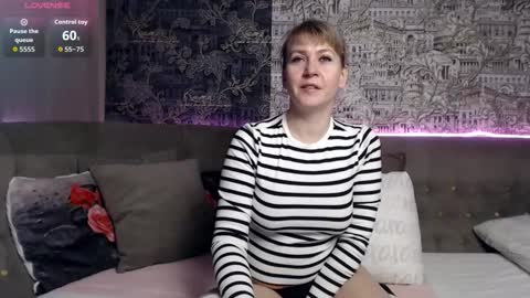 Mandy  online show from November 7, 2025, 11:21 am