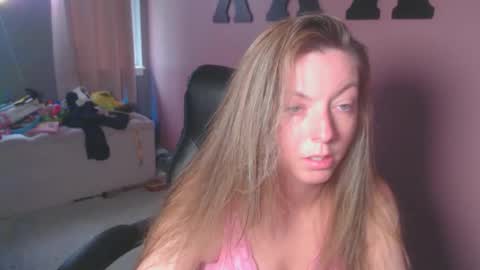 Snapshot of mandybabyxxx chatting on March 18, 2026, 6:44 pm MandyBabyXXX online show from March 18, 2026, 6:44 pm