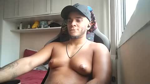 Snapshot of mandymel chatting on January 11, 2025, 6:01 pm Muw online show from January 11, 2025, 6:01 pm