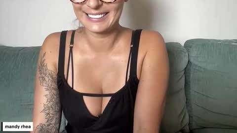 Snapshot of mandyrheaa chatting on October 23, 2025, 1:16 am Mandy online show from October 23, 2025, 1:16 am