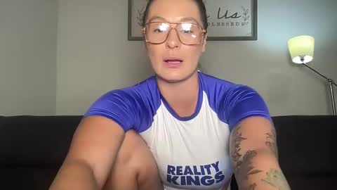 Snapshot of mandyrheaa chatting on October 31, 2025, 1:17 am Mandy online show from October 31, 2025, 1:17 am