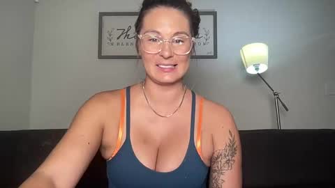 Snapshot of mandyrheaa chatting on November 10, 2025, 2:10 am Mandy online show from November 10, 2025, 2:10 am