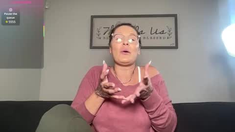 Snapshot of mandyrheaa chatting on December 1, 2025, 8:47 pm Mandy online show from December 1, 2025, 8:47 pm