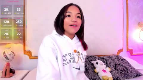 manelyk_evanss online show from September 22, 2025, 11:12 am