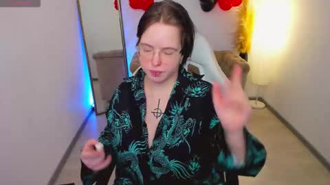 manic_pixie_ online show from February 12, 2026, 3:29 pm