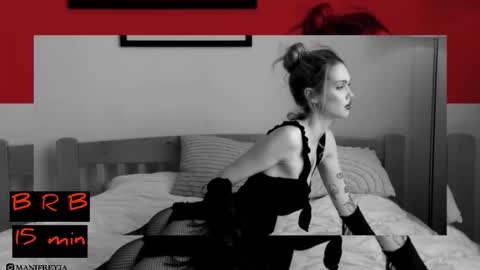 Amelie online show from September 22, 2025, 7:27 pm