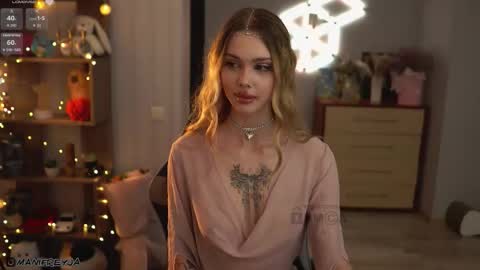 Amelie online show from October 7, 2025, 5:43 pm