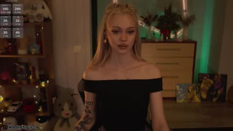 Snapshot of manifreyja chatting on February 24, 2026, 10:19 pm Amelie online show from February 24, 2026, 10:19 pm