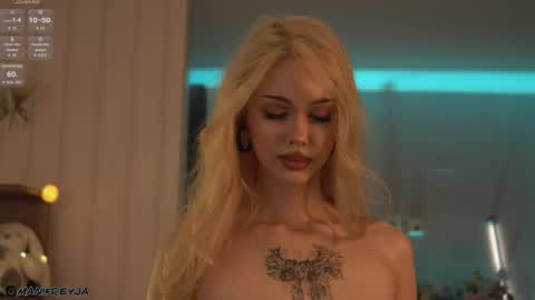 Snapshot of manifreyja chatting on April 30, 2026, 7:09 pm Amelie online show from April 30, 2026, 7:09 pm